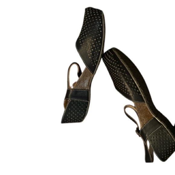 L'Artiste Mary Jane Spring Step flats in black in EUC, size 41 (US 9). - Picture 3 of 10